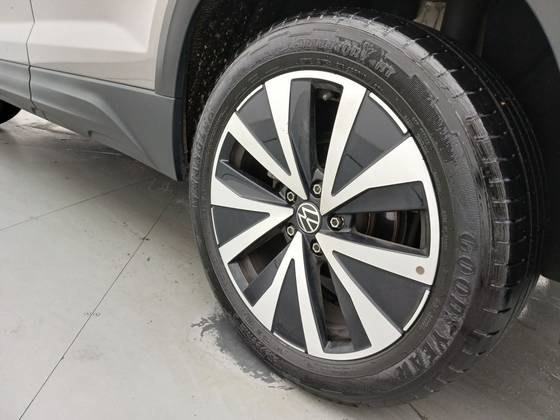 VOLKSWAGEN TAOS 1.4 250 TSI TOTAL FLEX HIGHLINE AUTOMÁTICO
